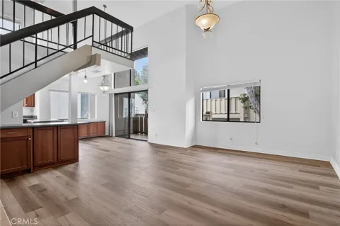 18433 Hatteras #507