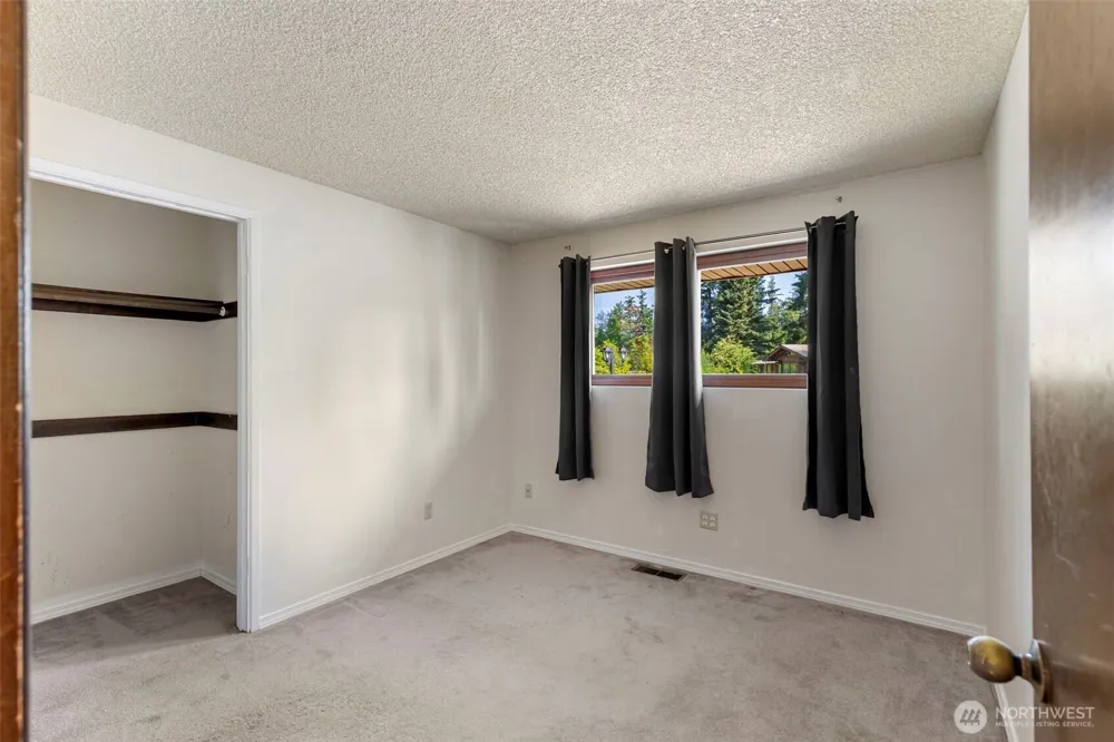 2860 NW North Star Drive Silverdale, WA 98383