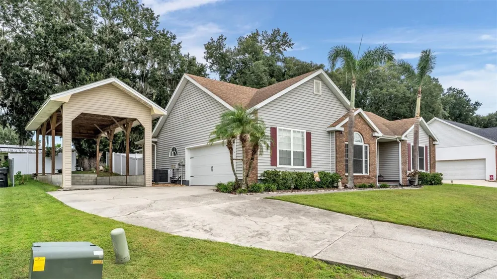 1065 HIDDEN DRIVE Lakeland, FL 33809