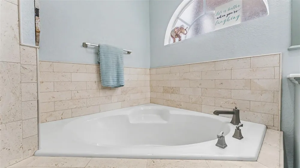 1065 HIDDEN DRIVE Lakeland, FL 33809