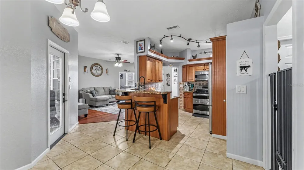 1065 HIDDEN DRIVE Lakeland, FL 33809