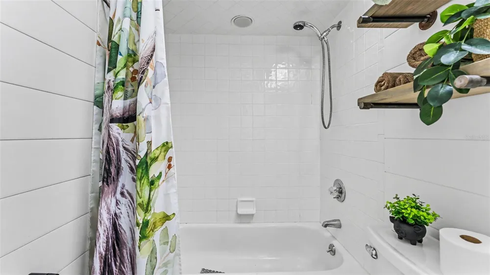 1065 HIDDEN DRIVE Lakeland, FL 33809