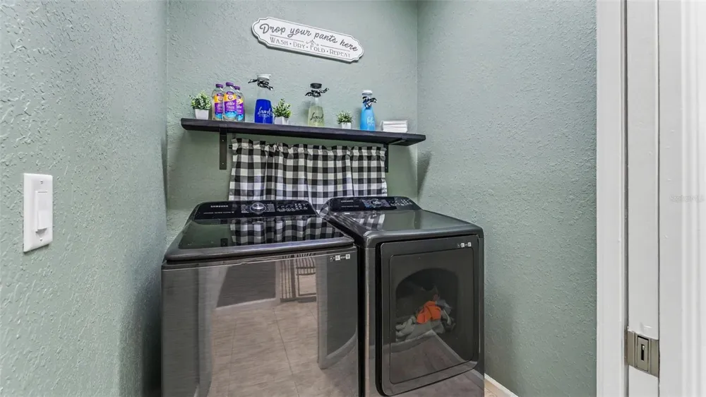 1065 HIDDEN DRIVE Lakeland, FL 33809