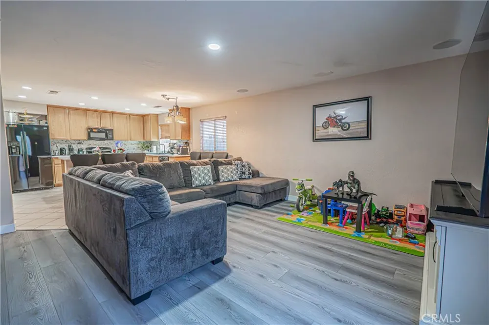 45313 Robinson Drive Lancaster, CA 93535