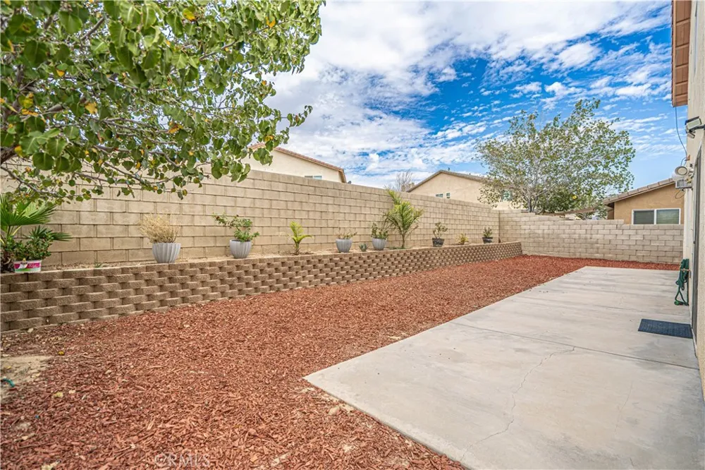 45313 Robinson Drive Lancaster, CA 93535