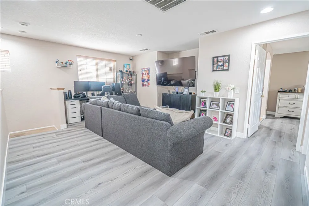 45313 Robinson Drive Lancaster, CA 93535