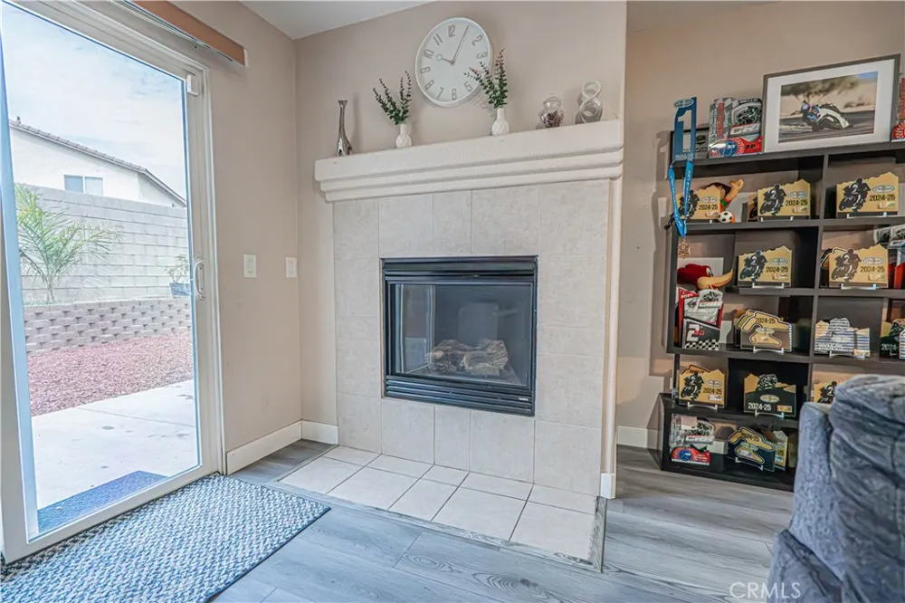 45313 Robinson Drive Lancaster, CA 93535