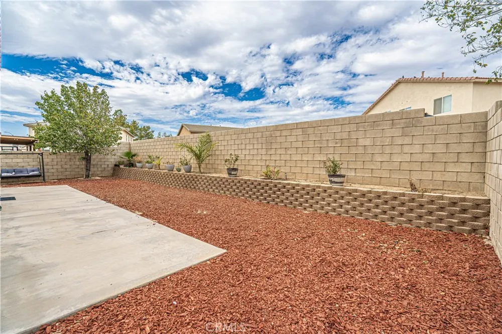 45313 Robinson Drive Lancaster, CA 93535