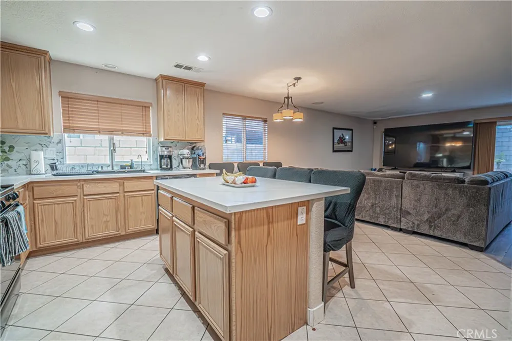 45313 Robinson Drive Lancaster, CA 93535
