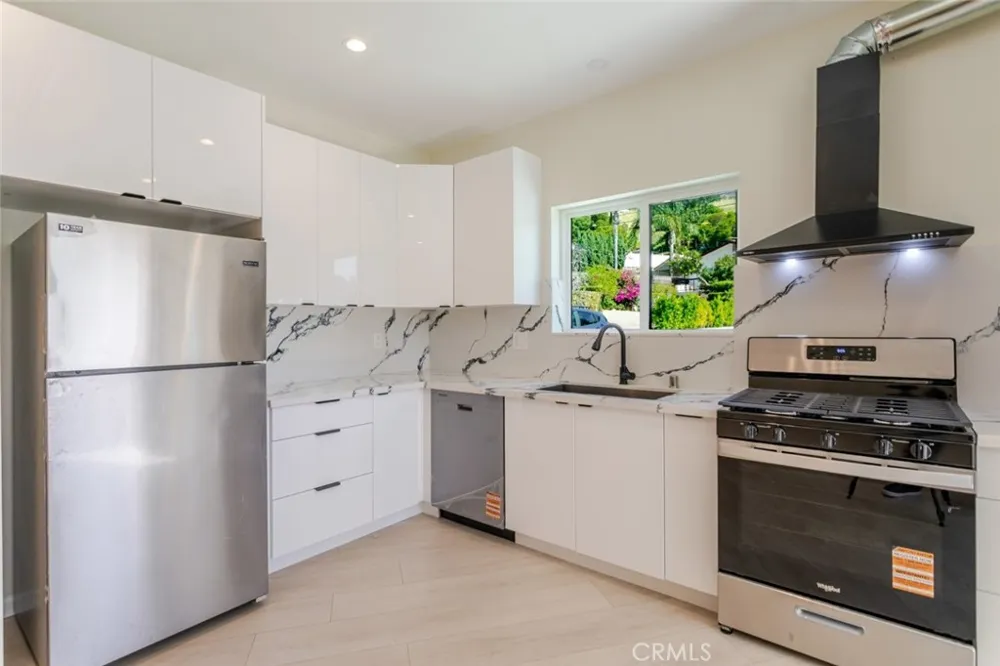10787 Las Lunitas Avenue Tujunga, CA 91042