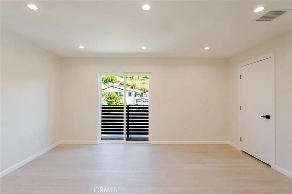 10787 Las Lunitas Avenue Tujunga, CA 91042