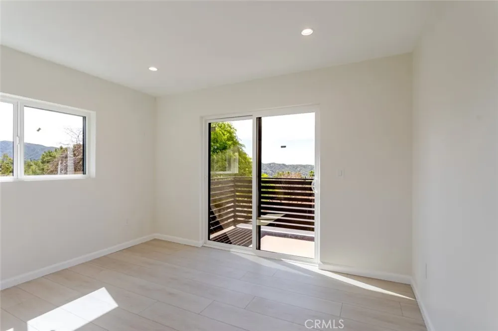 10787 Las Lunitas Avenue Tujunga, CA 91042