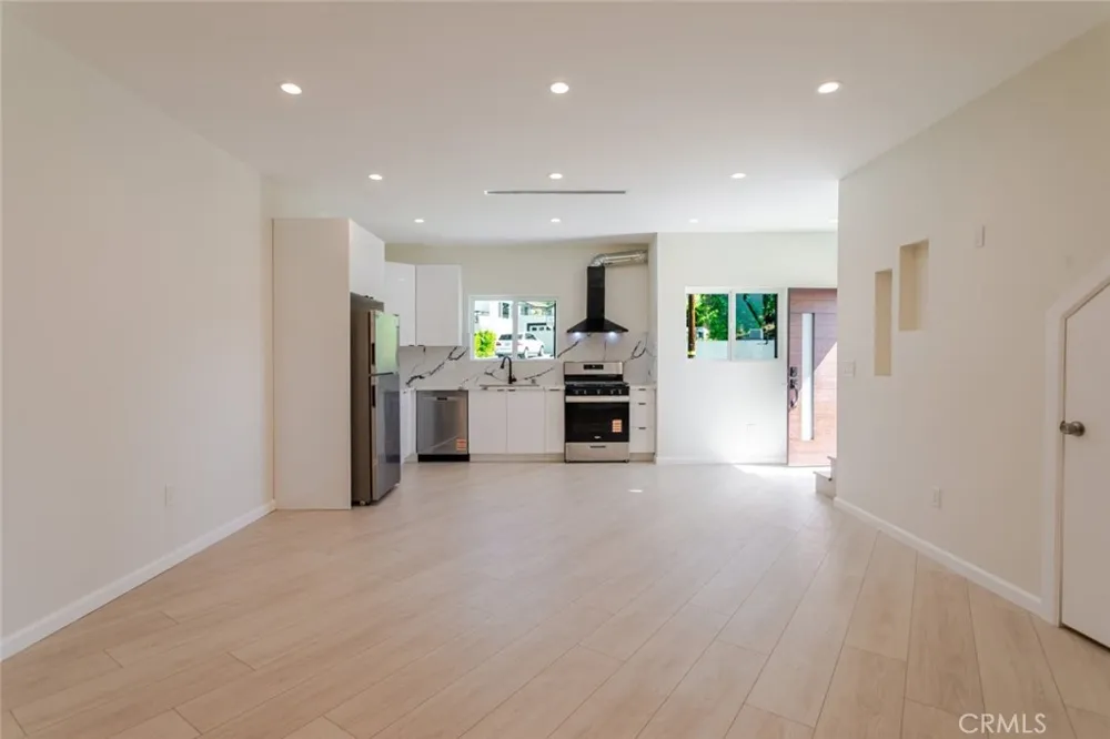 10787 Las Lunitas Avenue Tujunga, CA 91042