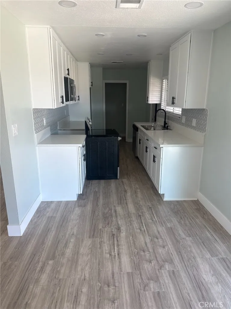5661 E Avenue T Palmdale, CA 93552