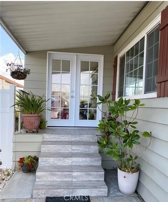 8811 Canoga Avenue #109 Canoga Park, CA 91304