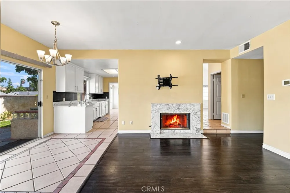 7436 Bobbyboyar Avenue West Hills, CA 91307