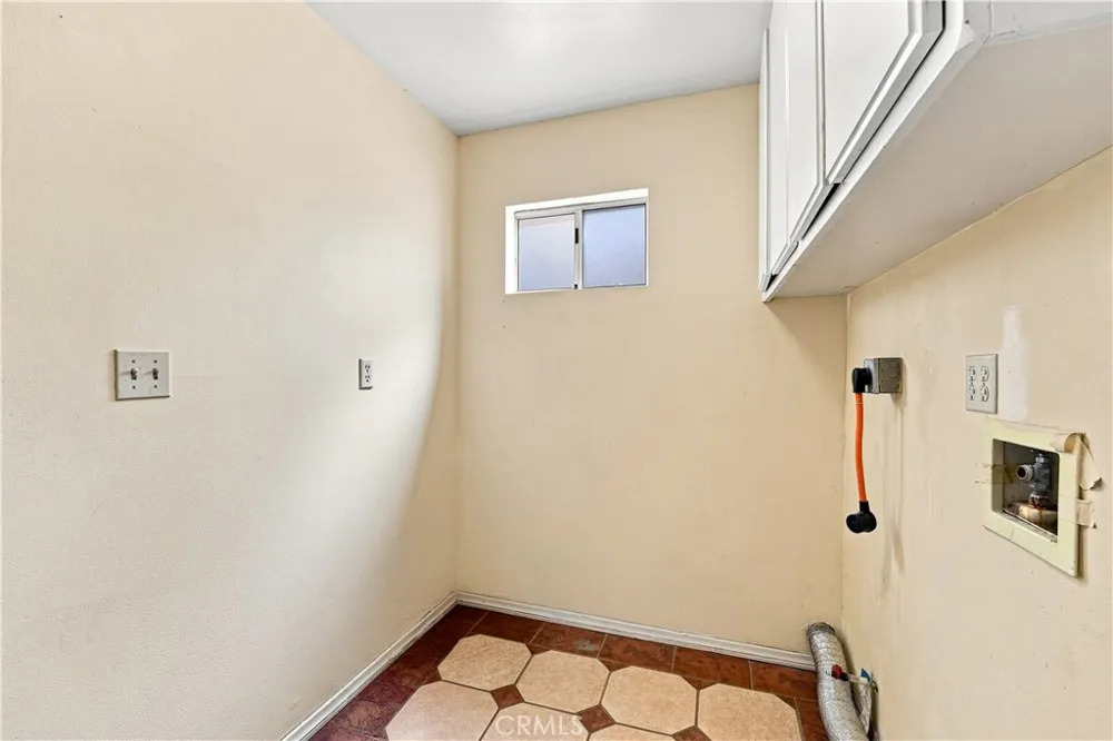 7436 Bobbyboyar Avenue West Hills, CA 91307