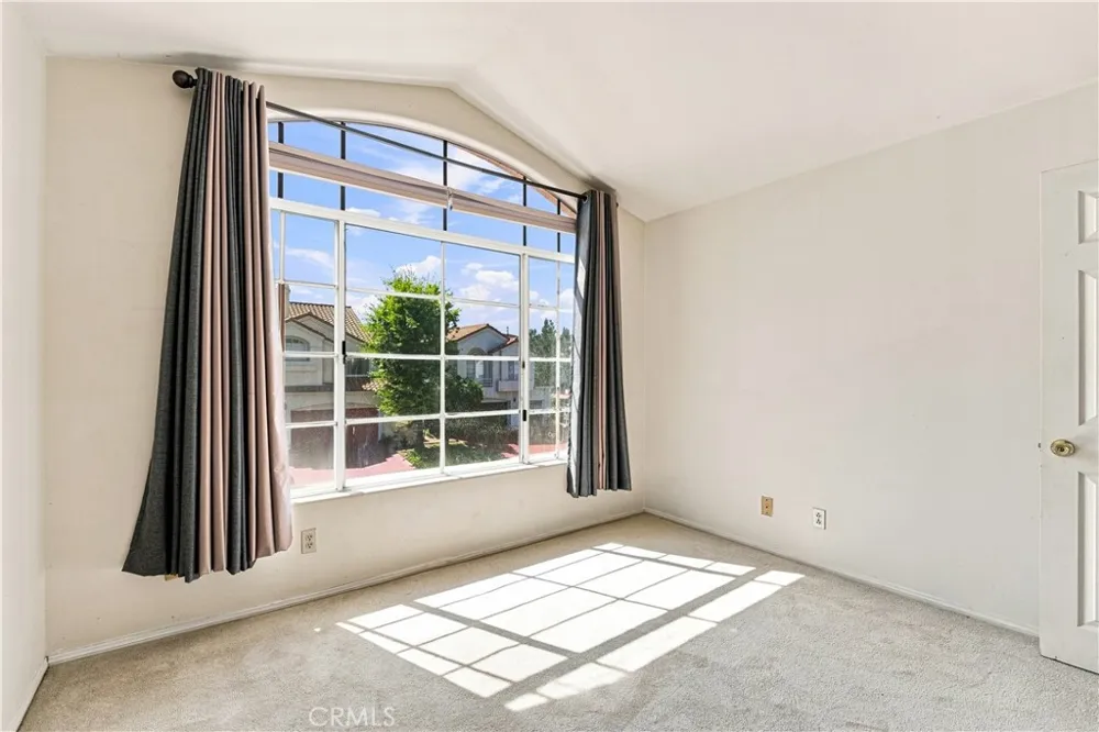 7436 Bobbyboyar Avenue West Hills, CA 91307