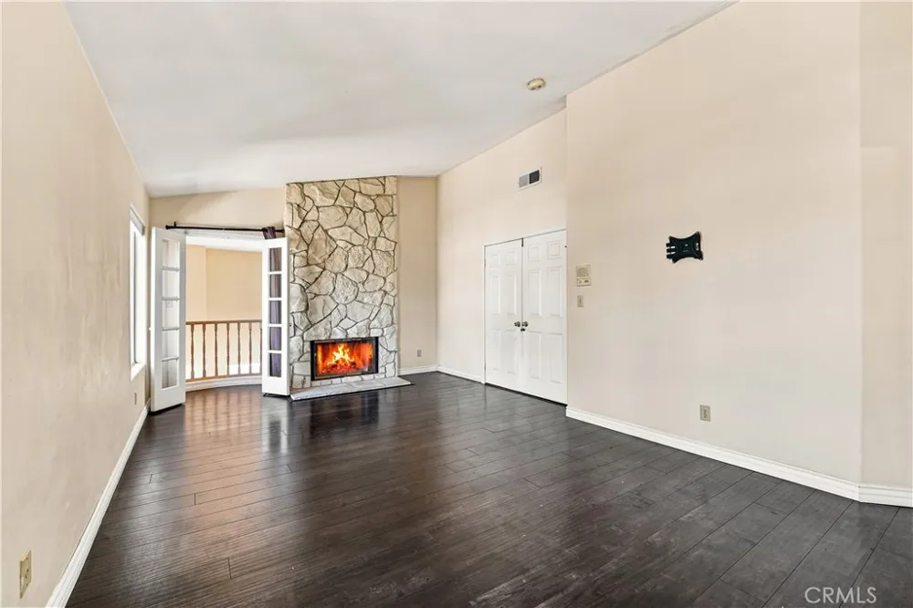 7436 Bobbyboyar Avenue West Hills, CA 91307