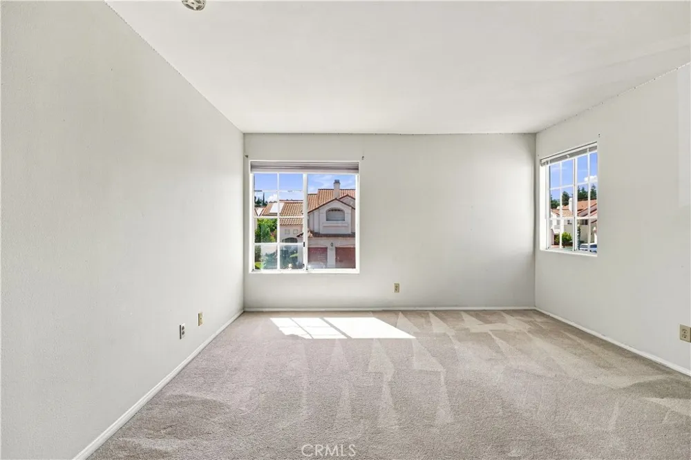 7436 Bobbyboyar Avenue West Hills, CA 91307