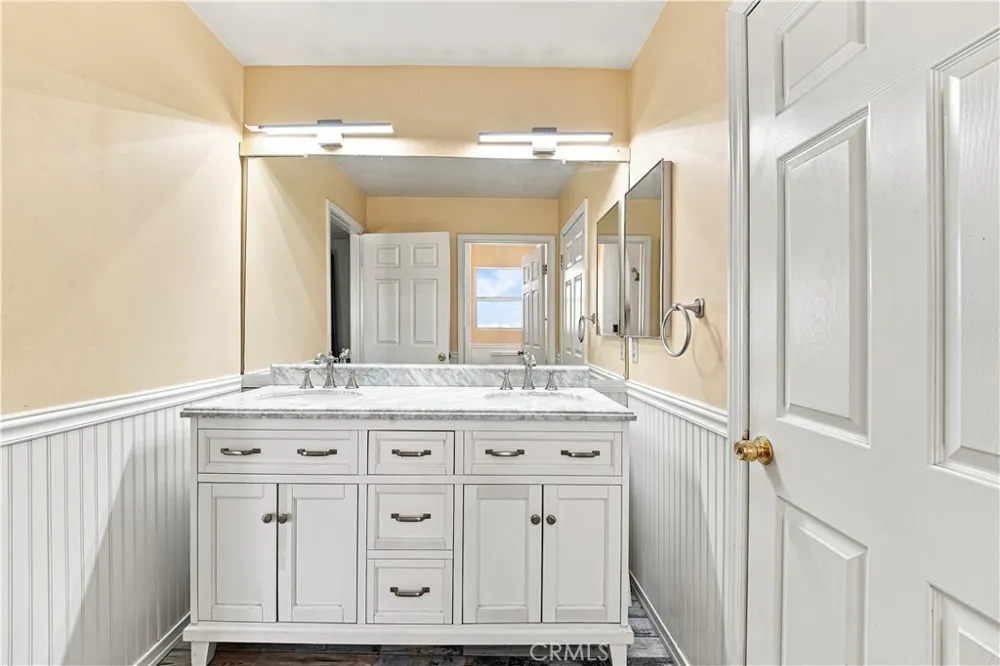 7436 Bobbyboyar Avenue West Hills, CA 91307