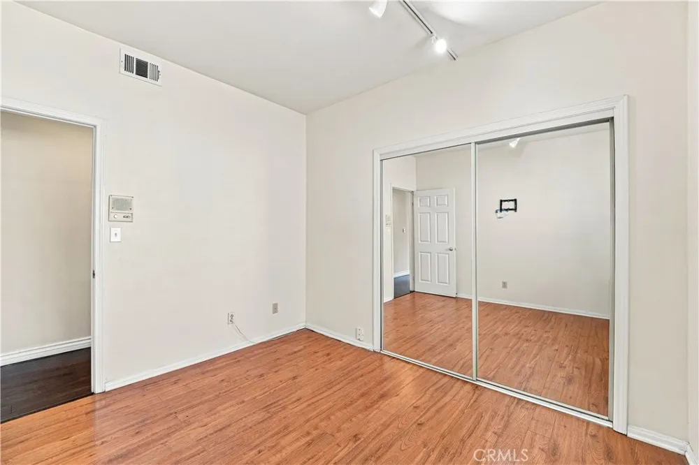 7436 Bobbyboyar Avenue West Hills, CA 91307