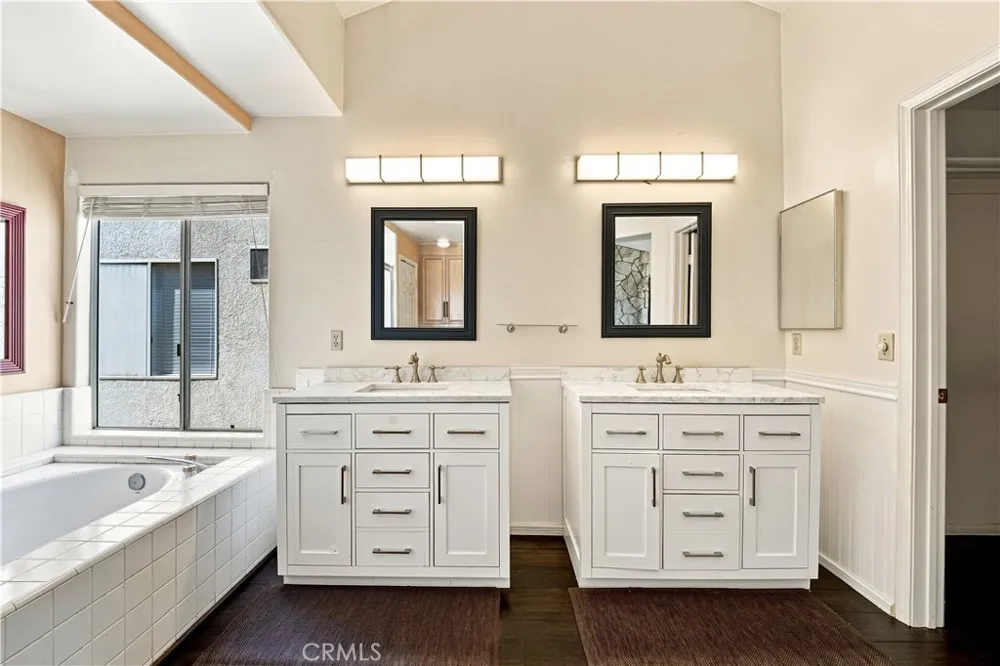 7436 Bobbyboyar Avenue West Hills, CA 91307