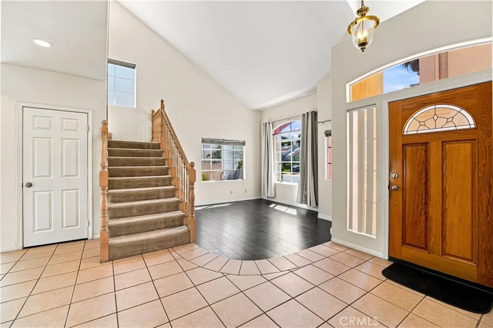 7436 Bobbyboyar Avenue West Hills, CA 91307