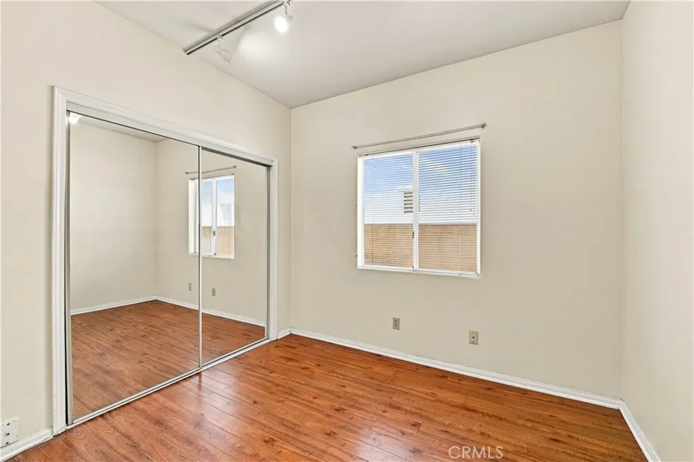 7436 Bobbyboyar Avenue West Hills, CA 91307