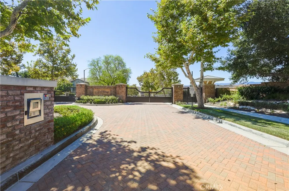 22545 Breakwater Way Saugus, CA 91350
