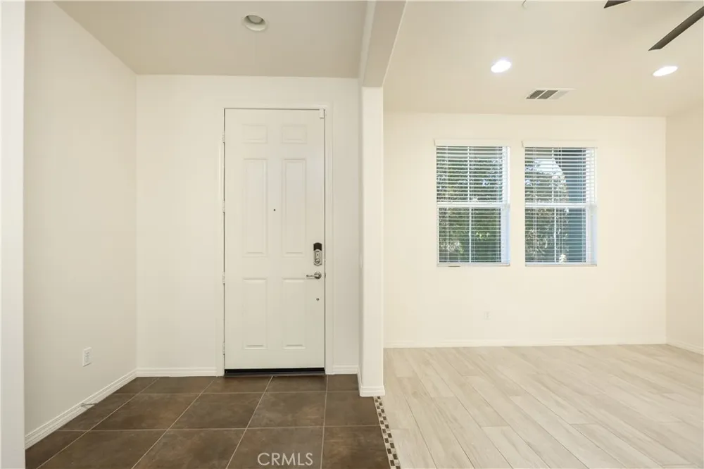 22545 Breakwater Way Saugus, CA 91350