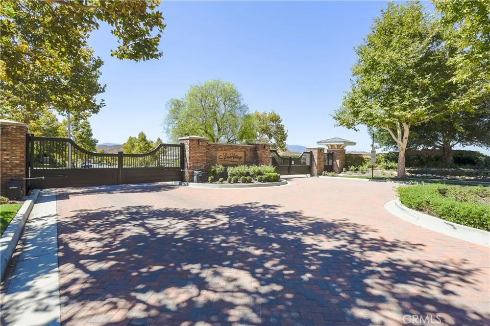 22545 Breakwater Way Saugus, CA 91350