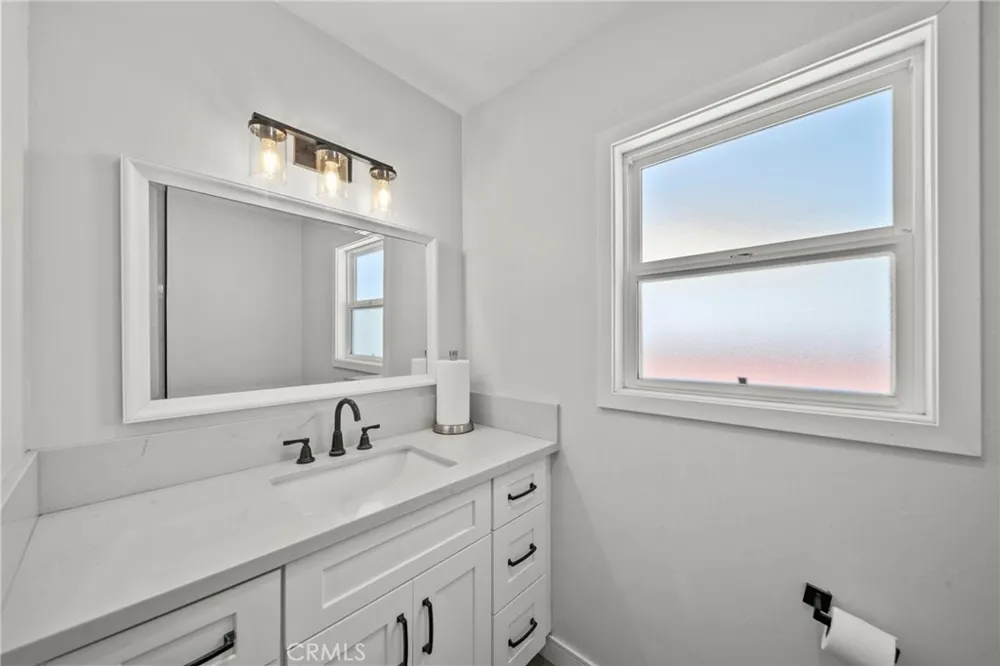 8043 Sunnybrae Winnetka, CA 91306