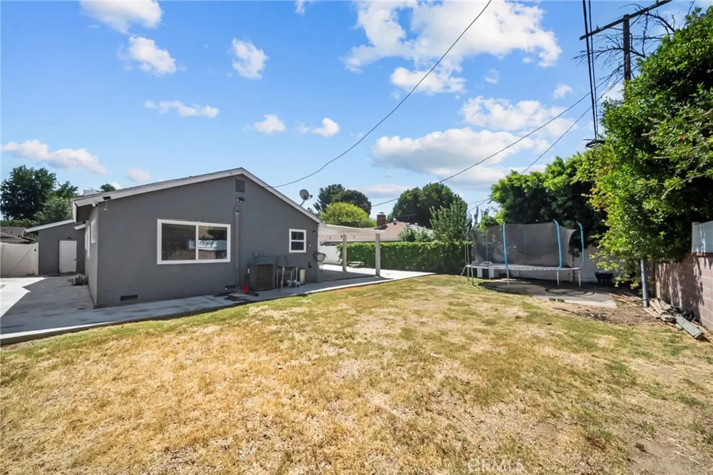 8043 Sunnybrae Winnetka, CA 91306