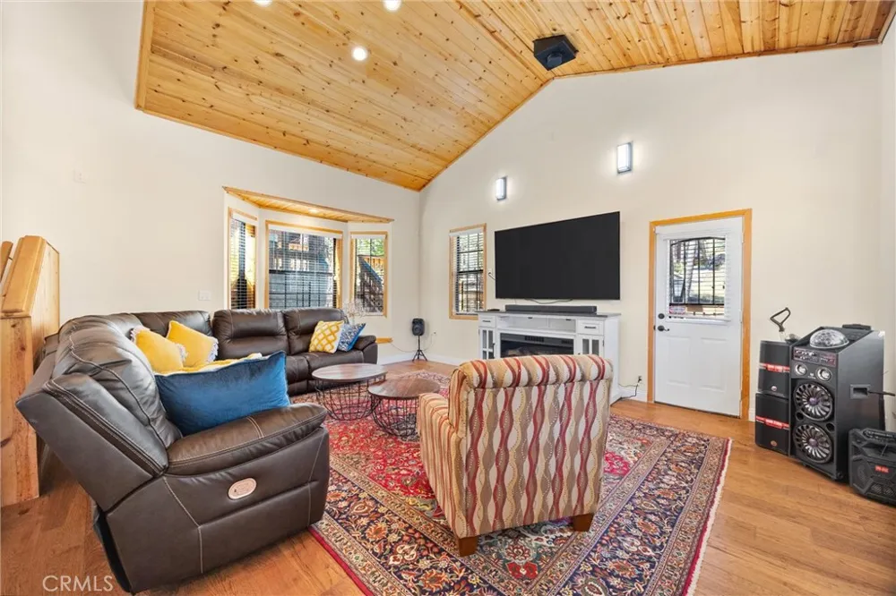 2117 Cypress Way Pine Mountain Club, CA 93222
