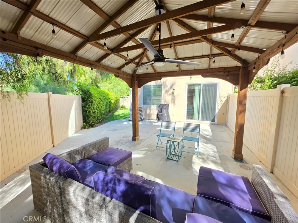 14910 W Castille Sylmar, CA 91342