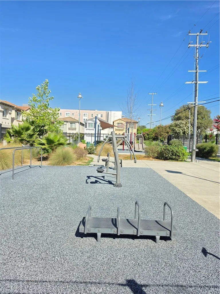 14910 W Castille Sylmar, CA 91342