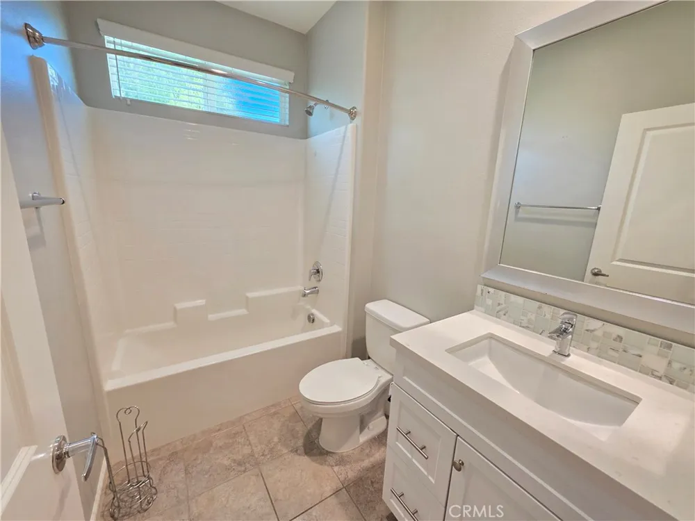 14910 W Castille Sylmar, CA 91342