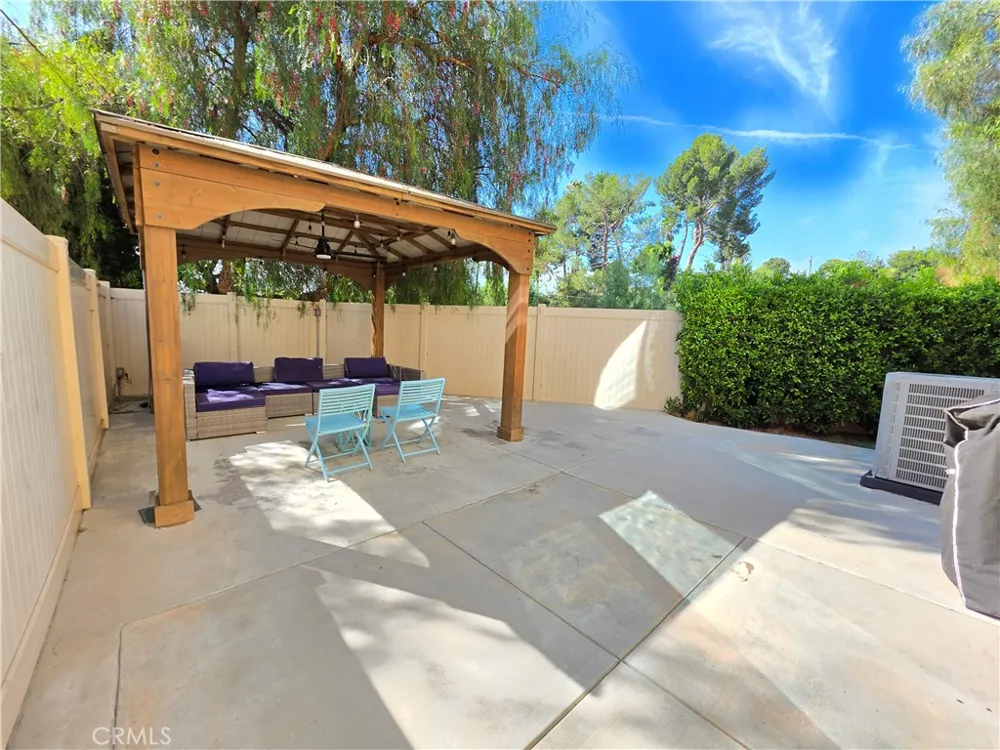 14910 W Castille Sylmar, CA 91342