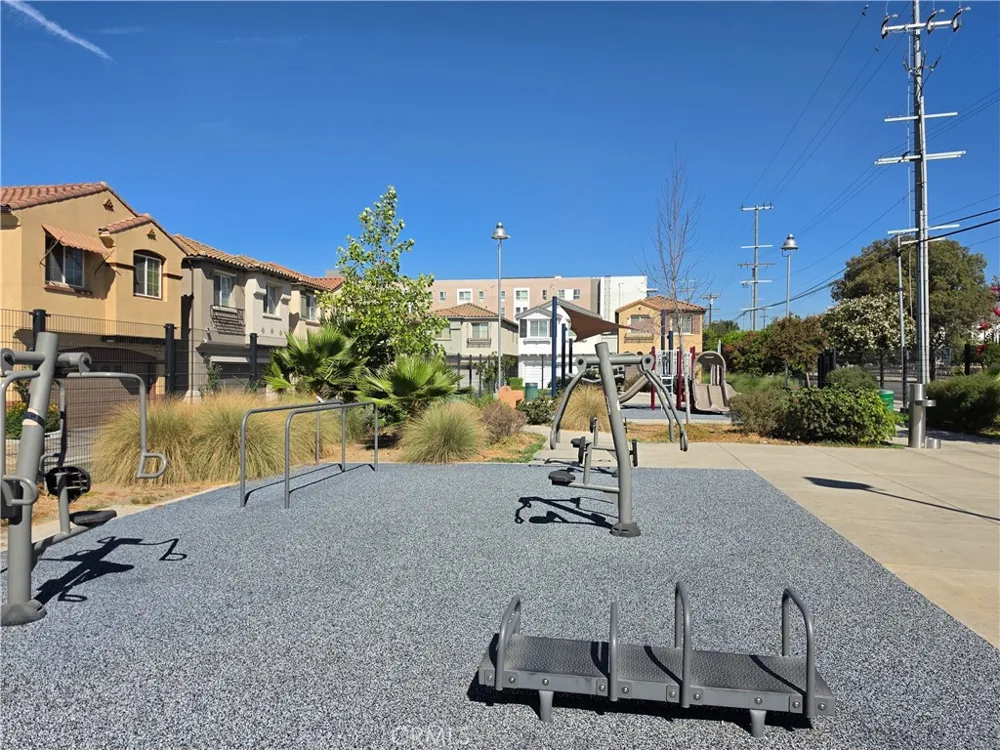 14910 W Castille Sylmar, CA 91342