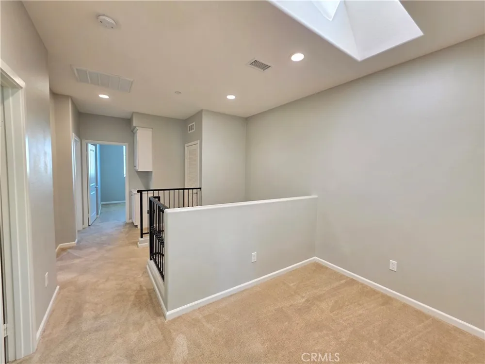 14910 W Castille Sylmar, CA 91342