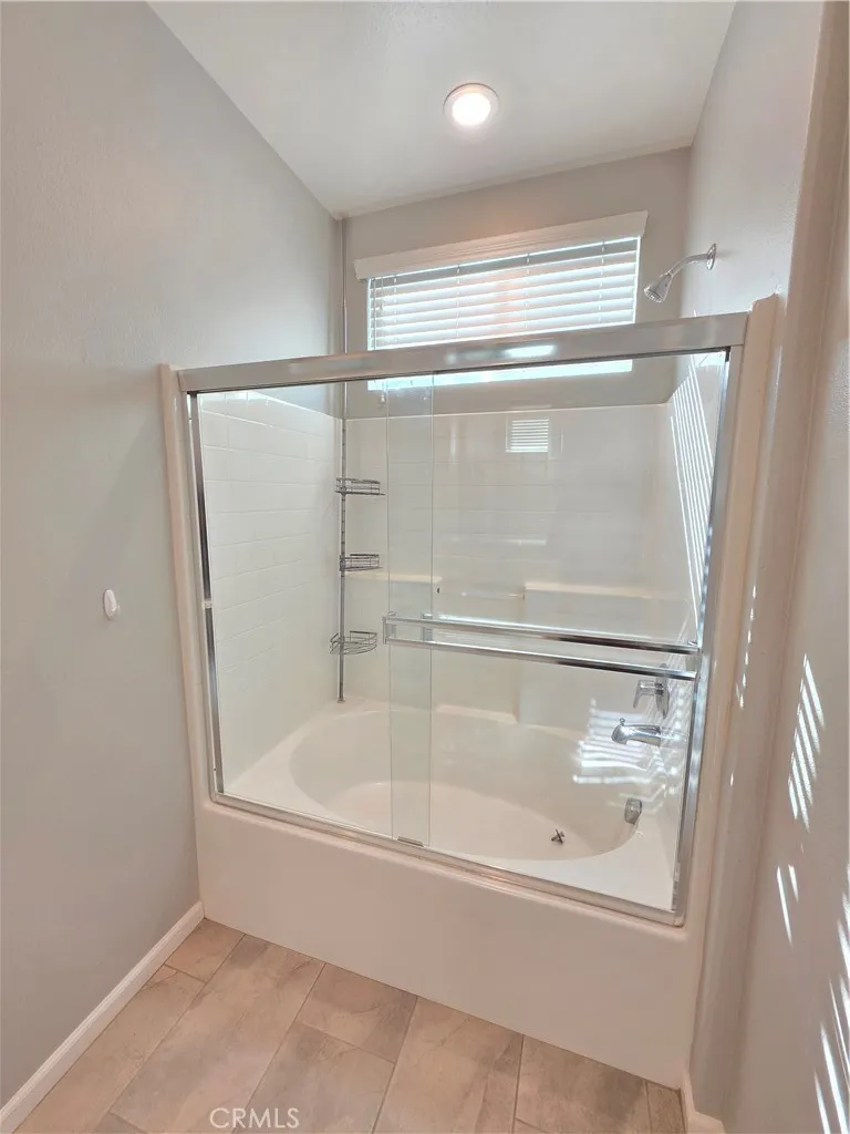 14910 W Castille Sylmar, CA 91342