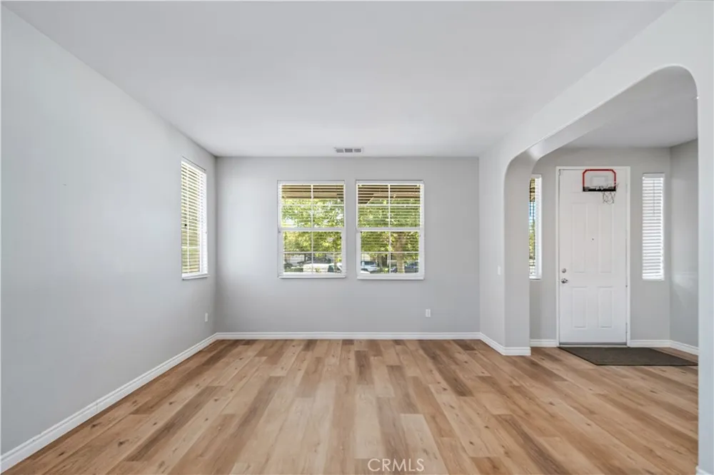 4821 W Avenue J5 Lancaster, CA 93536