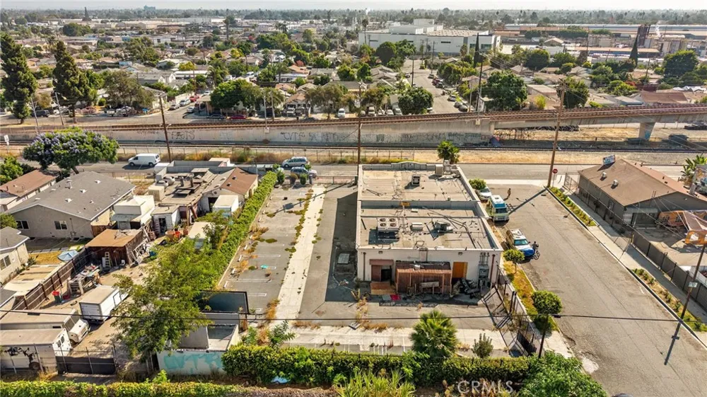 1709 Willowbrook Compton, CA 90222