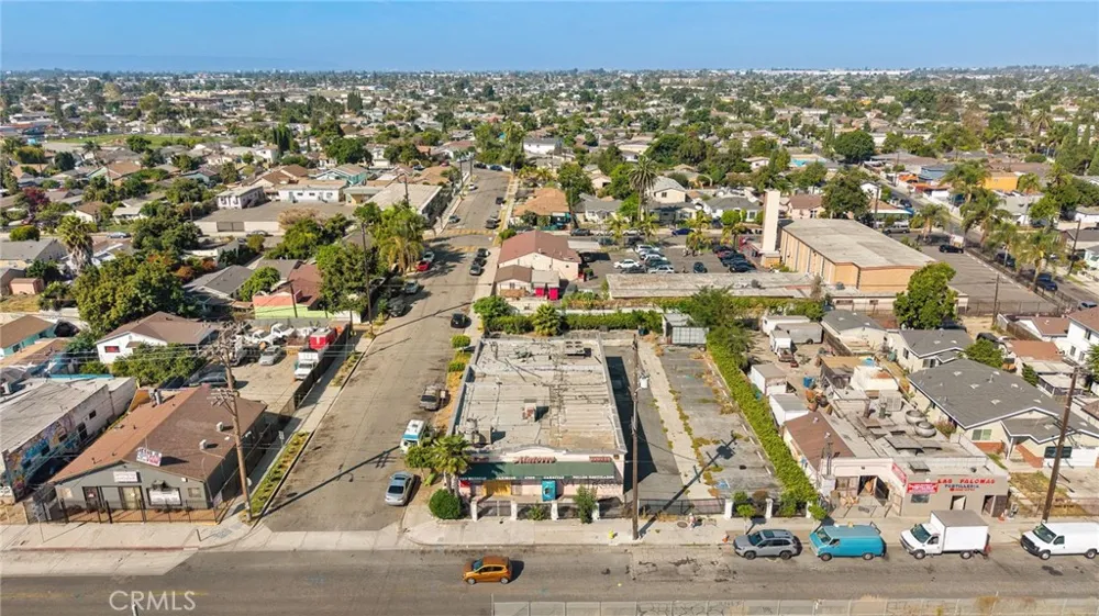 1709 Willowbrook Compton, CA 90222