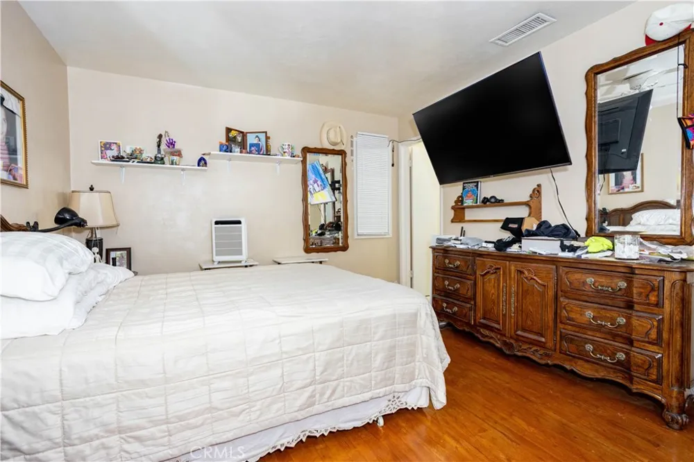 1101 S Mountain Street Visalia, CA 93277