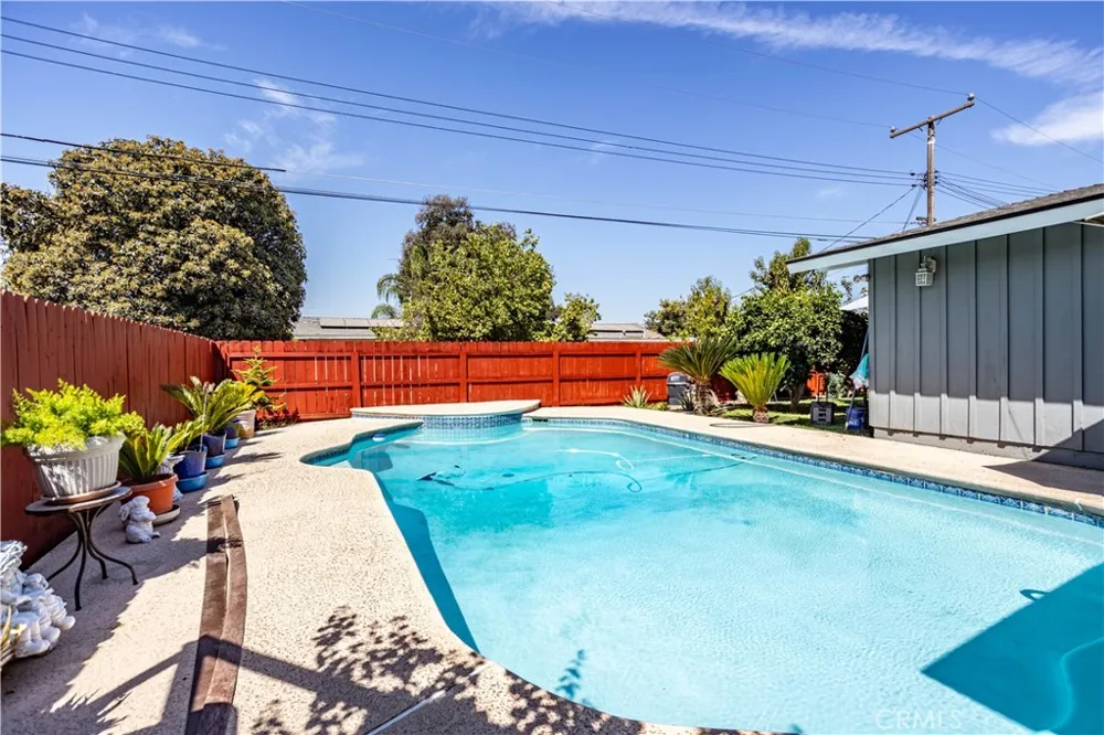 1101 S Mountain Street Visalia, CA 93277
