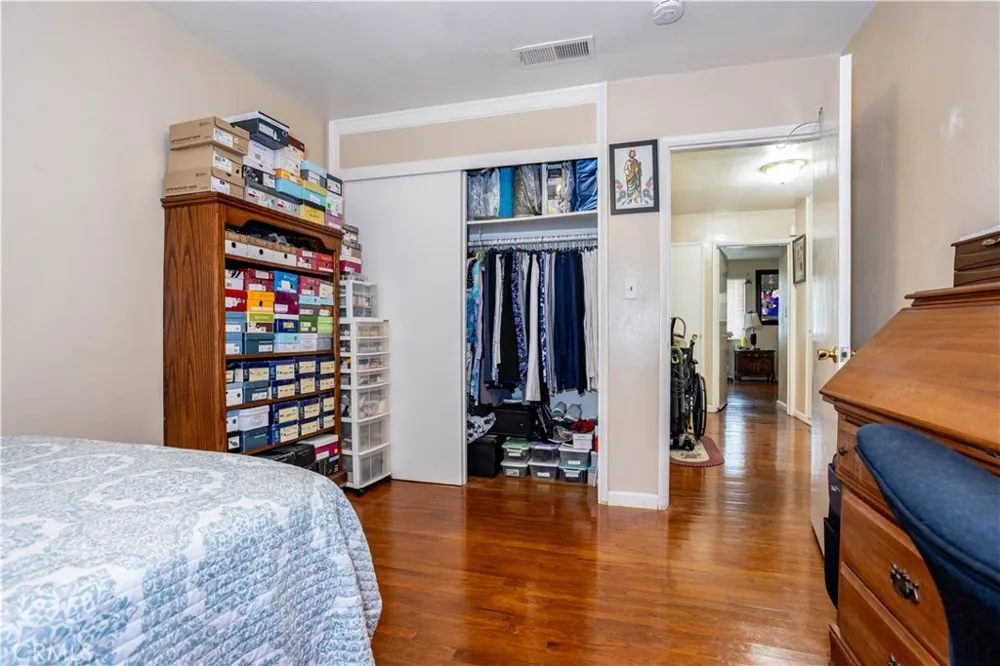 1101 S Mountain Street Visalia, CA 93277