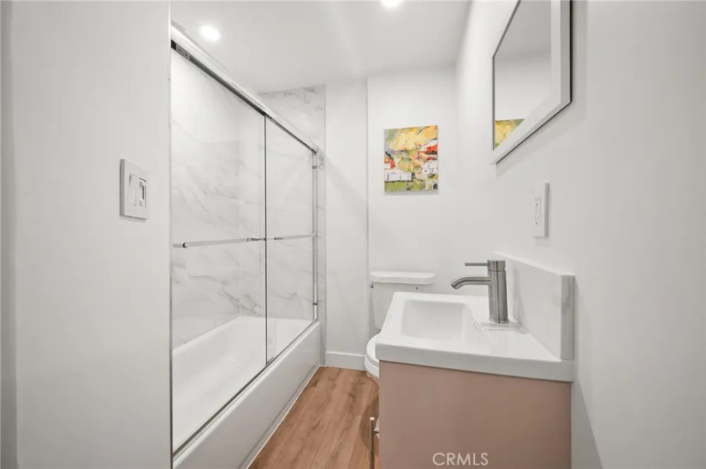 8246 Woodshill Trail Los Angeles, CA 90069