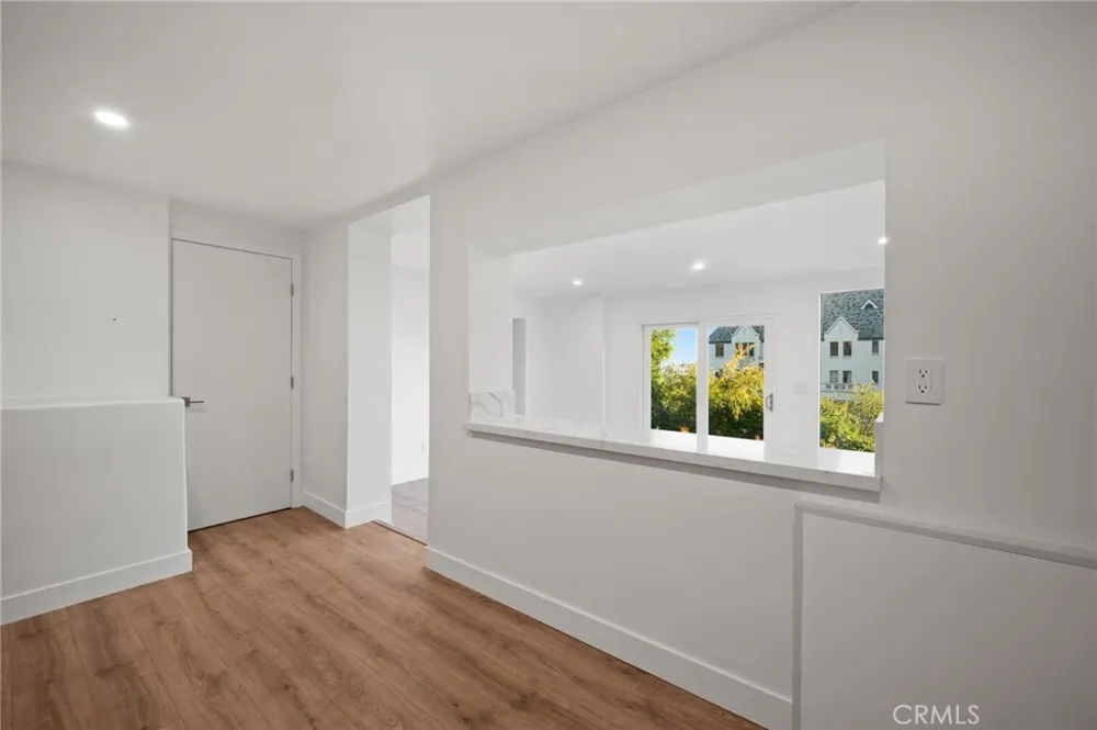 8246 Woodshill Trail Los Angeles, CA 90069